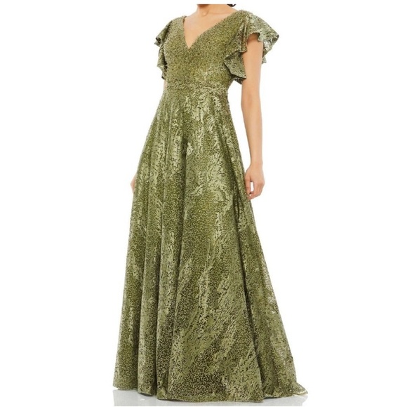 MAC DUGGAL EMBROIDERED‎ FLUTTER V-NECK FLUTTER SLEEVE GOWN OLIVE size 8 20310 - Picture 3 of 15